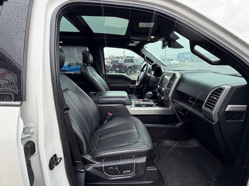 Used 2017 Ford F150 Platinum w/ Equipment Group 701A Luxury AWD/4WD image 61