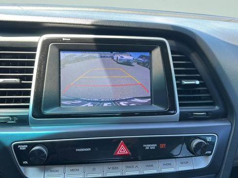 Used 2019 Hyundai Sonata SE FWD image 15
