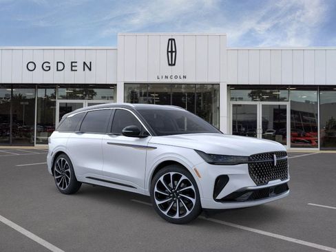 New 2026 Lincoln Nautilus Black Label image 7