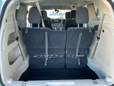 Used 2023 Chrysler Voyager LX FWD image 45