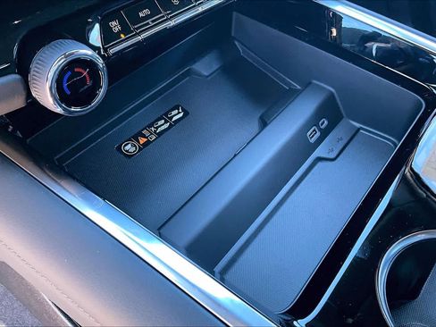 New 2026 Chevrolet Tahoe LT image 18