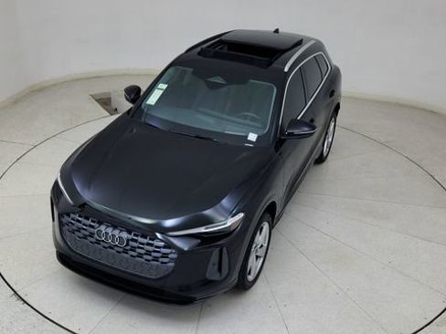 Used 2025 Audi Q5 Premium Plus w/ Premium Plus image 76