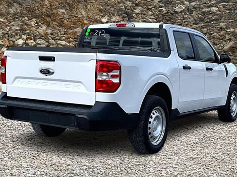 Used 2022 Ford Maverick XL image 2