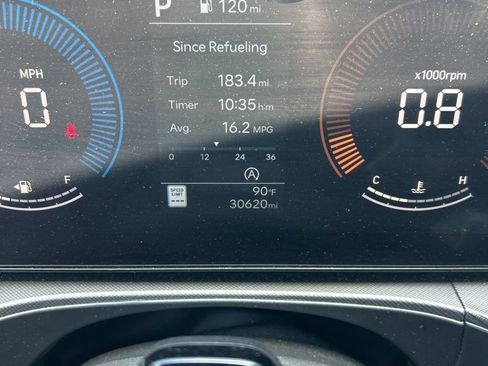 Used 2025 Hyundai Santa Fe SEL AWD/4WD image 9
