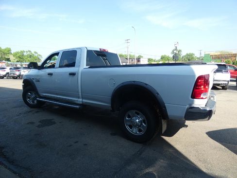 Used 2018 RAM 2500 Tradesman w/ Chrome Appearance Group AWD/4WD image 11
