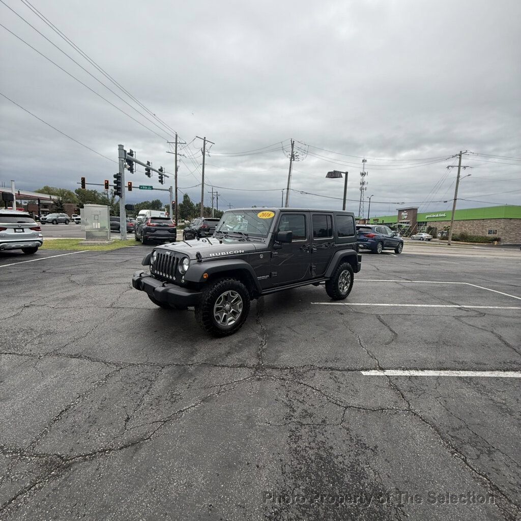 Used 2016 Jeep Wrangler Unlimited Rubicon w/ Connectivity Group AWD/4WD image 6