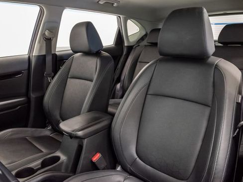 Certified 2024 Kia Seltos EX FWD image 9