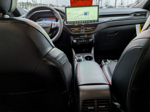 New 2026 Ford Escape ST-Line w/ Tech Pack #1 FWD image 31