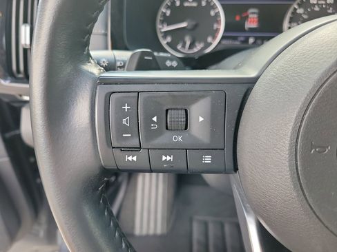 Used 2025 Nissan Pathfinder SV AWD/4WD image 20