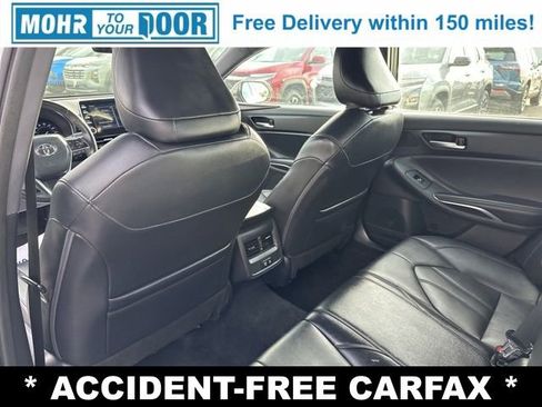 Used 2022 Toyota Avalon XLE image 29