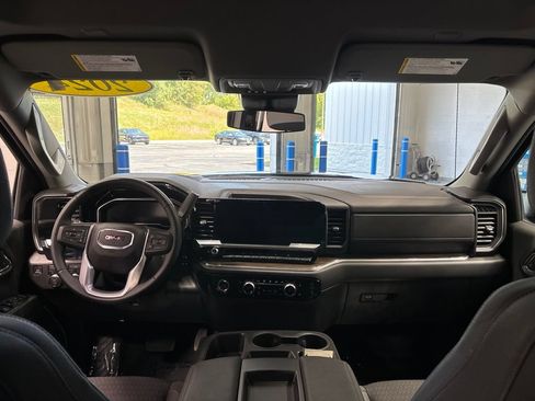 Used 2024 GMC Sierra 1500 Elevation AWD/4WD image 11