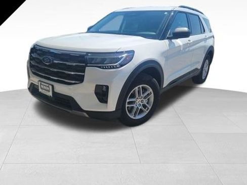 Used 2026 Ford Explorer Active w/ Active Comfort Package image 1