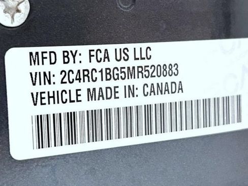 Used 2021 Chrysler Pacifica Touring-L FWD image 23