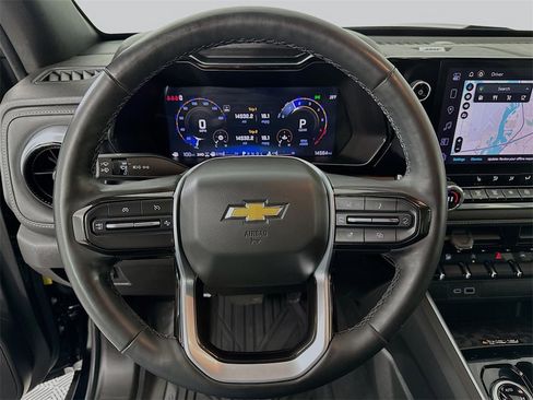 Used 2024 Chevrolet Colorado LT w/ LT Convenience Package III image 17