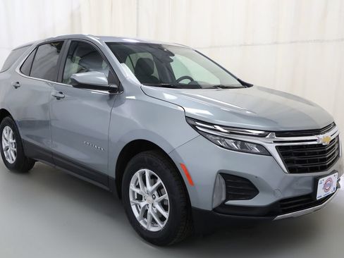 Certified 2024 Chevrolet Equinox LT AWD/4WD image 18