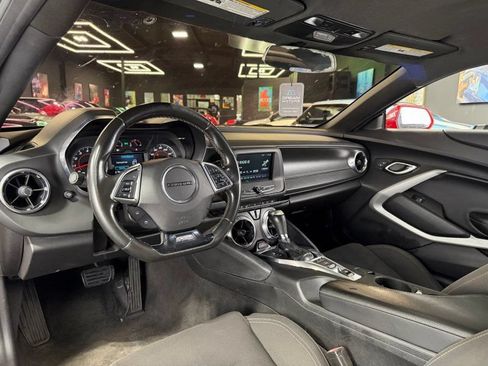 Used 2017 Chevrolet Camaro LT RWD image 9