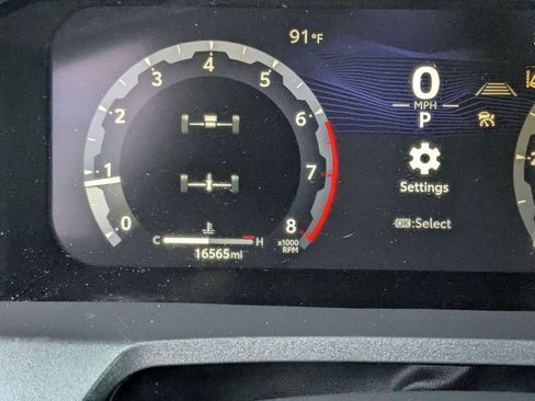 Used 2025 Toyota Tacoma TRD Off-Road image 18