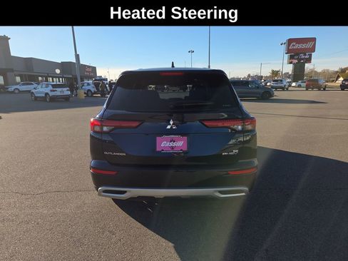 Used 2023 Mitsubishi Outlander LE image 5