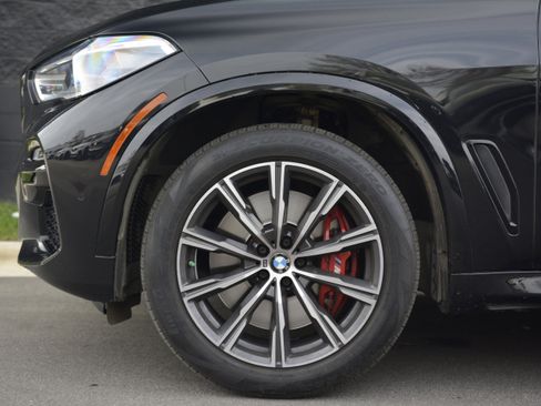 Used 2021 BMW X5 M50i w/ Executive Package image 34