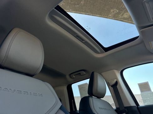 New 2025 Ford Maverick Lariat image 15