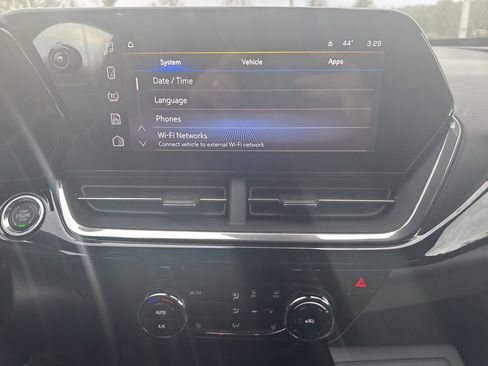 New 2026 Chevrolet Trax RS w/ Driver Confidence Package image 25