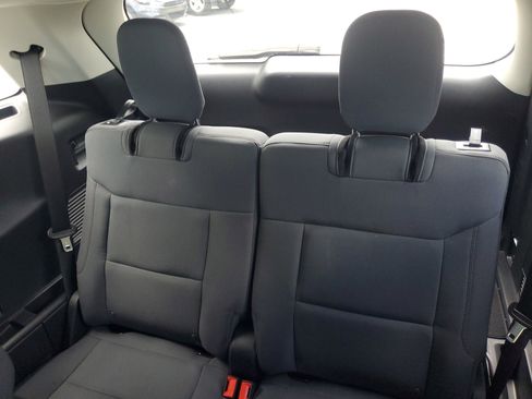 Used 2025 Ford Explorer Active RWD image 15
