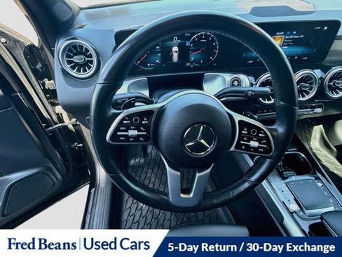 Used 2022 Mercedes-Benz GLB 250 4MATIC image 15