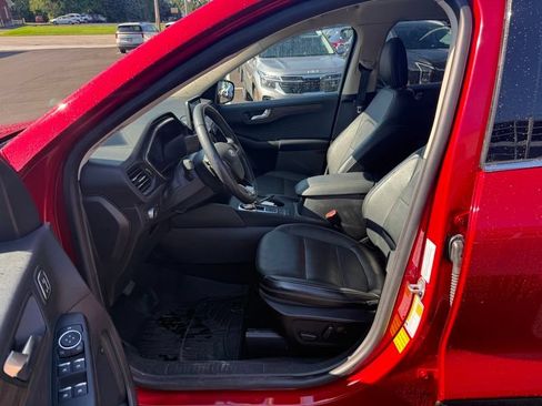 Used 2020 Ford Escape Titanium AWD/4WD image 9