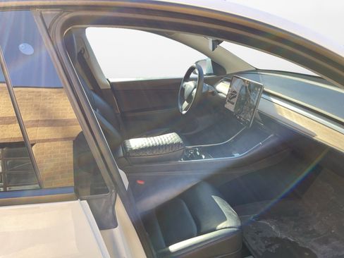 Used 2020 Tesla Model Y Performance image 15
