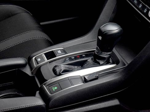 Used 2021 Honda Civic Sport image 9