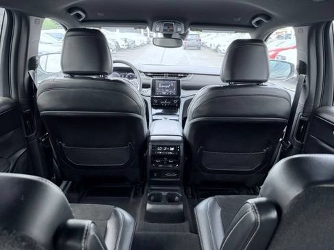 Used 2023 Jeep Grand Cherokee L Laredo AWD/4WD image 28