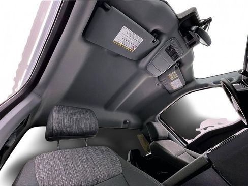 Used 2023 Ford F250 XLT w/ Camper Package image 19