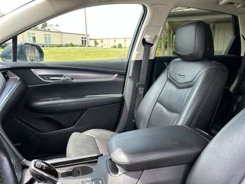 Used 2019 Cadillac XT5 Premium Luxury AWD/4WD image 26