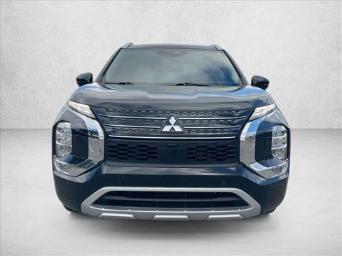 Used 2023 Mitsubishi Outlander SEL image 2