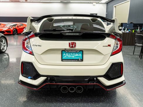 Used 2018 Honda Civic Type R image 6