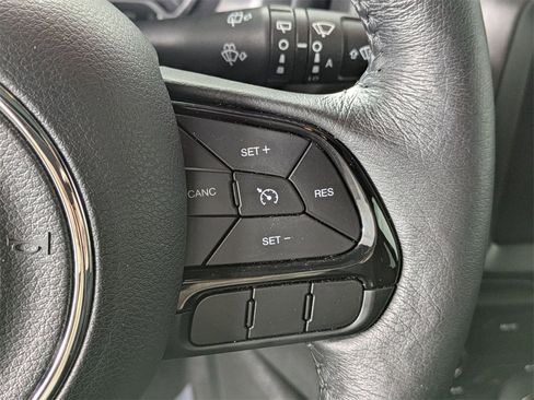 Certified 2022 Jeep Renegade Altitude w/ Convenience Group image 20