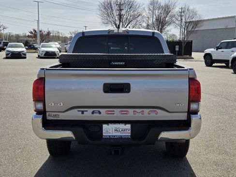 Used 2021 Toyota Tacoma SR AWD/4WD image 10