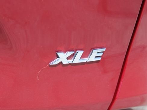 Used 2022 Toyota RAV4 XLE FWD image 9