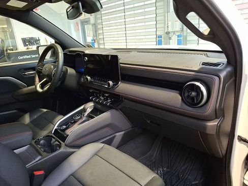 Certified 2024 Chevrolet Colorado Z71 w/ Z71 Convenience Package 2 image 19