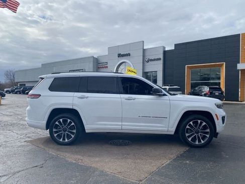 Certified 2022 Jeep Grand Cherokee L Overland w/ Luxury Tech Group IV image 3