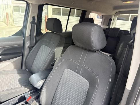 Certified 2022 Ford Transit Connect XLT image 12