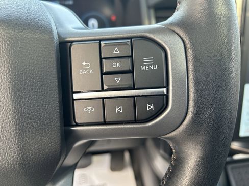 Used 2024 Ford F150 Lightning Lariat image 37