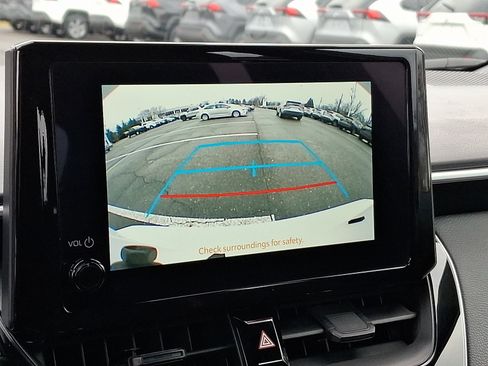 Certified 2025 Toyota Corolla SE image 17