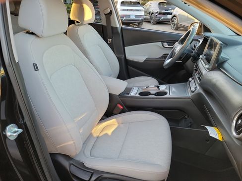 Certified 2023 Hyundai Kona SE image 20