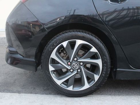 Used 2018 Toyota Corolla iM image 14