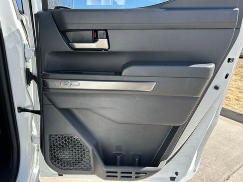 Used 2025 Toyota Tacoma TRD Off-Road image 27