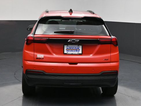 New 2027 Chevrolet Bolt RS w/ Technology Package FWD image 6