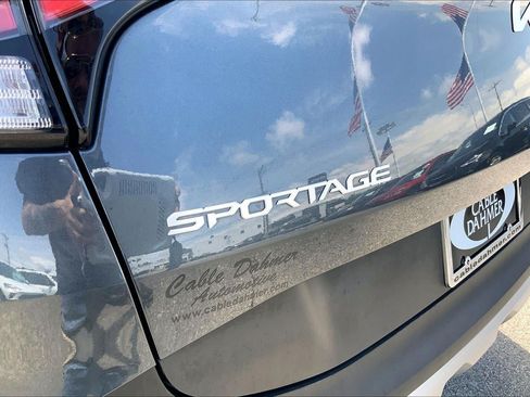 Used 2023 Kia Sportage EX AWD/4WD image 29