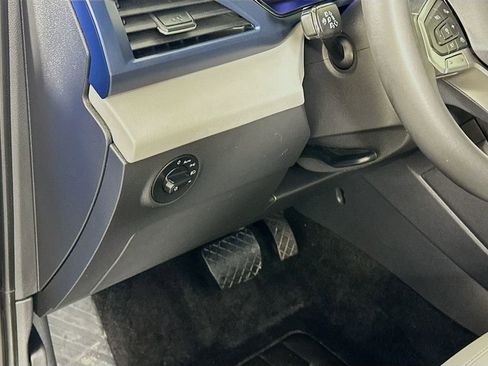 Used 2022 Volkswagen Taos SE image 10