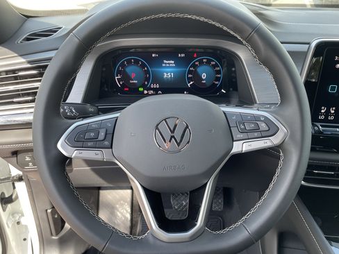 New 2026 Volkswagen Atlas Cross Sport SE FWD image 16